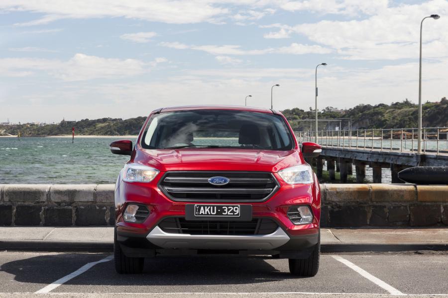  Ford Escape Ambinente 2016 года  (AU) (фото 2 из 14)